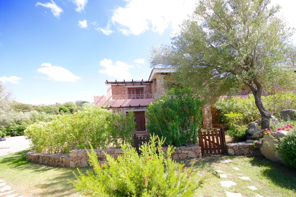 Residenze Dei Fiori Vila Porto Rotondo Exterior foto