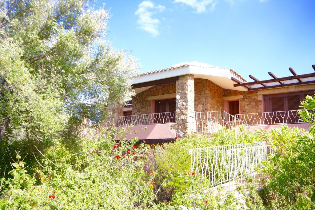 Residenze Dei Fiori Vila Porto Rotondo Exterior foto